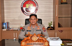 Kapolres Ngada AKBP Fajar Ditangkap Divpropam