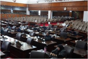 DPRD Provinsi Jambi Bahas Perubahan Perda, Dalam Paripurna